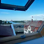 Zamkowe Tarasy Apartamenty Old Town By Stayly
